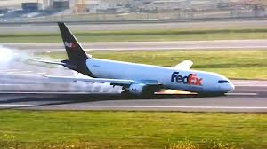 পাইলটের দক্ষতায় দুর্ঘটনা থেকে বাঁচলো FedEx কার্গো প্লেন l