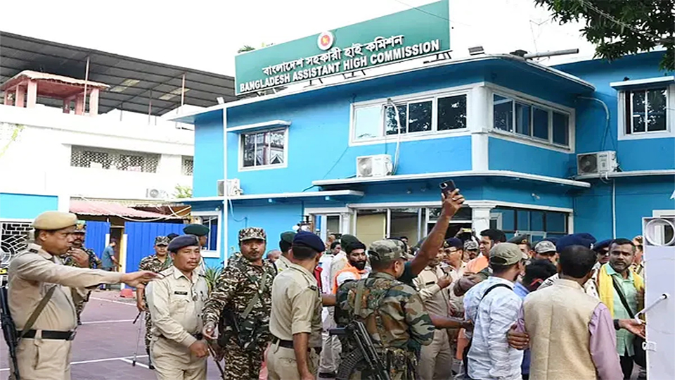 আগরতলায় বাংলাদেশের কনস্যুলার সেবা বন্ধ